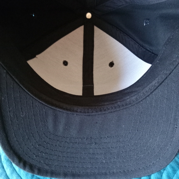 VANS Off The Wall Snap Back Black Hat Cap Embroidered Tan Logo - Picture 6 of 9